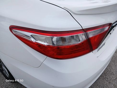 Used 2017 Toyota Camry SE FWD image 14