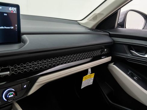 Certified 2025 Honda Accord EX-L image 28