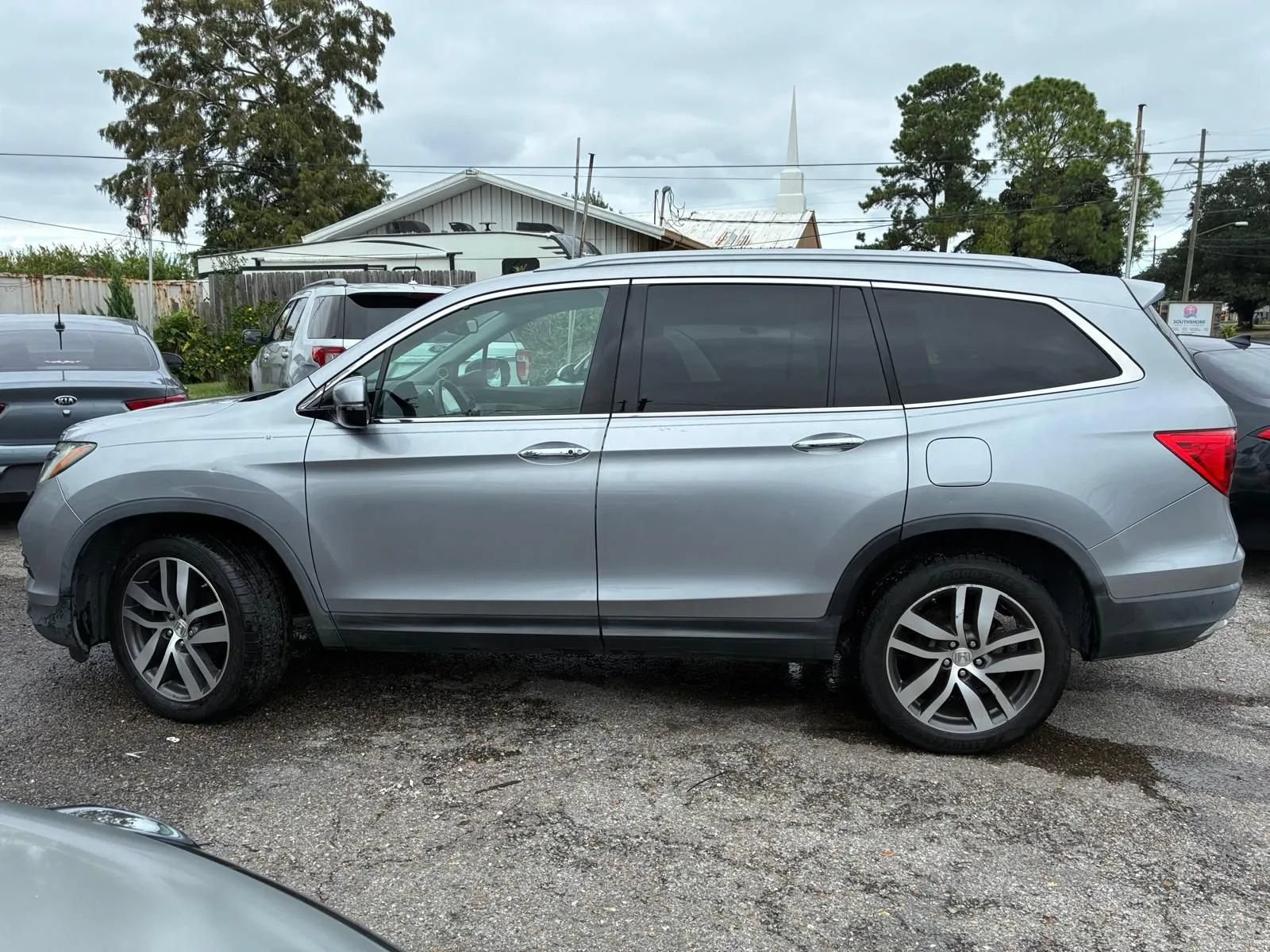 Used 2016 Honda Pilot Touring image 4