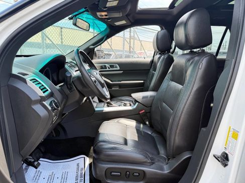 Used 2014 Ford Explorer XLT w/ Equipment Group 202A AWD/4WD image 10