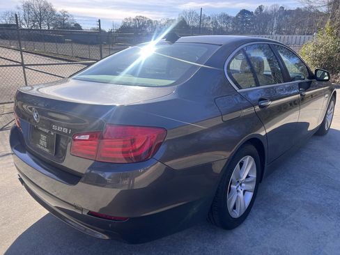 Used 2011 BMW 528i Sedan image 7