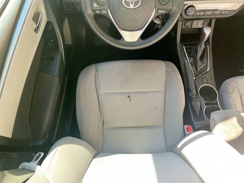 Used 2016 Toyota Corolla LE image 21