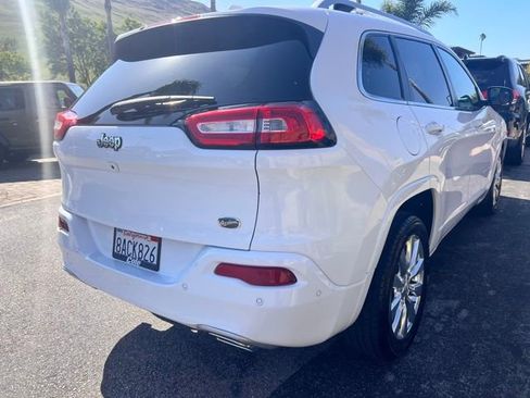 Used 2017 Jeep Cherokee Overland w/ Technology Group FWD image 9