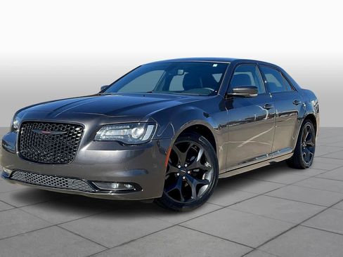 Used 2023 Chrysler 300 S image 2