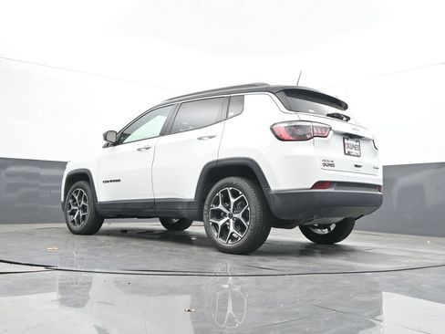 Used 2025 Jeep Compass Limited AWD/4WD image 50