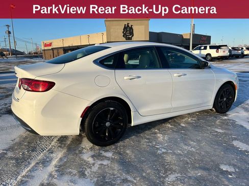 Used 2015 Chrysler 200 Limited w/ Convenience Group image 5