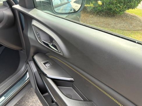 New 2026 Chevrolet Trax LT w/ Sunroof Package FWD image 20