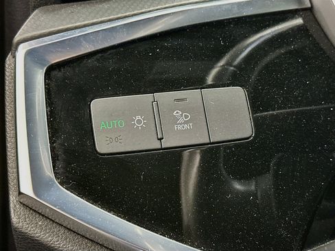 Used 2023 Audi Q3 2.0T Premium AWD/4WD image 17