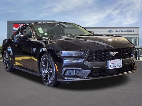 Used 2025 Ford Mustang Premium RWD image 29