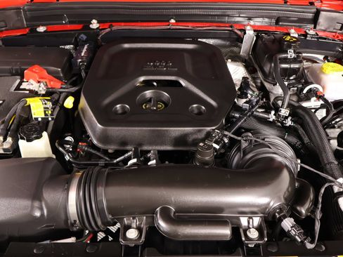 Used 2024 Jeep Wrangler Unlimited Sport AWD/4WD image 19