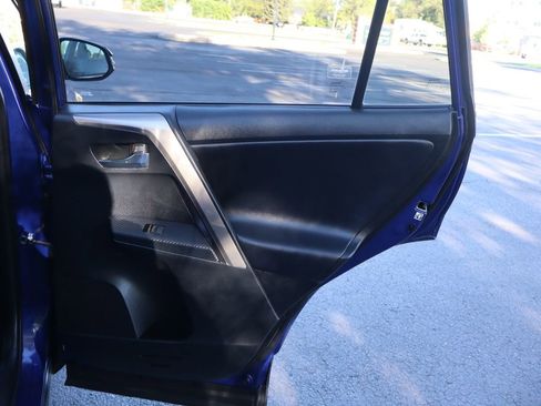 Used 2015 Toyota RAV4 Limited AWD/4WD image 25