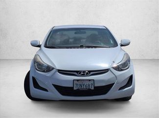 Used 2015 Hyundai Elantra SE FWD video 2