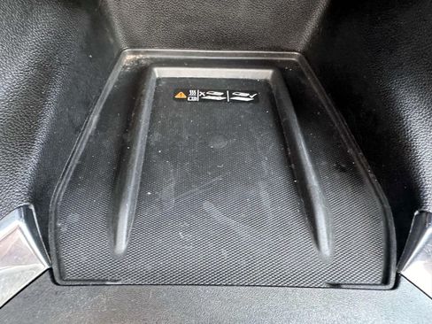 Used 2023 Chevrolet Traverse RS AWD/4WD image 26