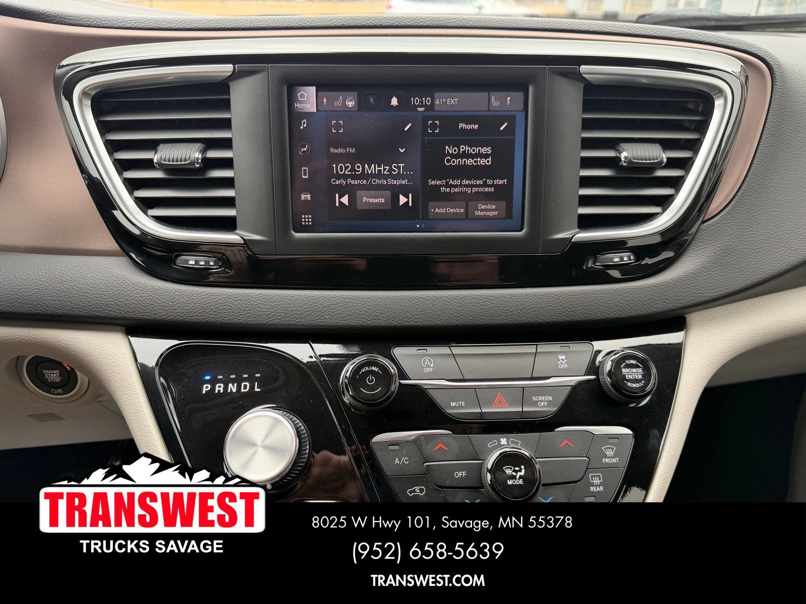 Used 2024 Chrysler Voyager LX FWD image 13