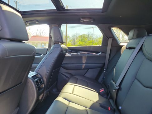 Used 2025 Cadillac XT5 Premium Luxury AWD/4WD image 11