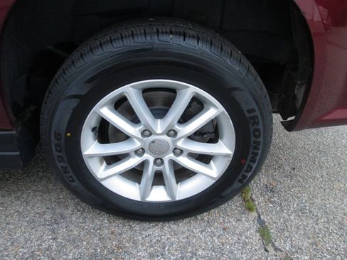 Used 2018 Dodge Grand Caravan SXT FWD image 14