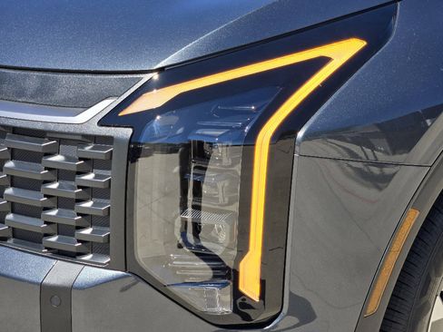 New 2026 Kia Sportage LX image 6