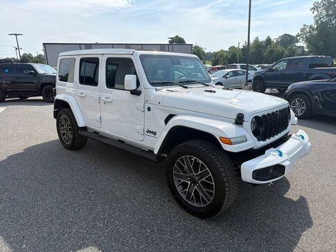 Used 2024 Jeep Wrangler High Altitude AWD/4WD image 8