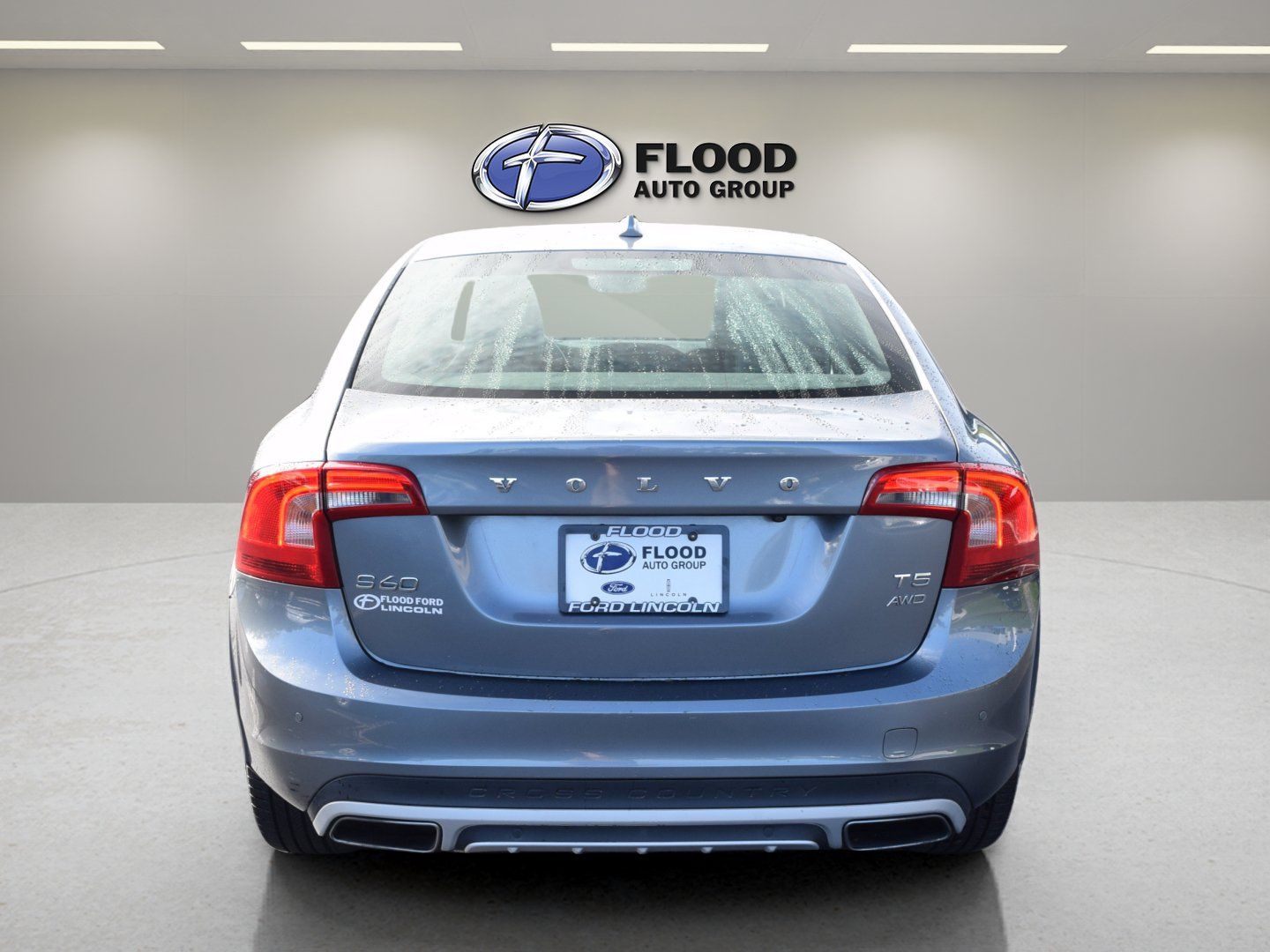 Used 2018 Volvo S60 T5 Cross Country Platinum AWD/4WD image 5