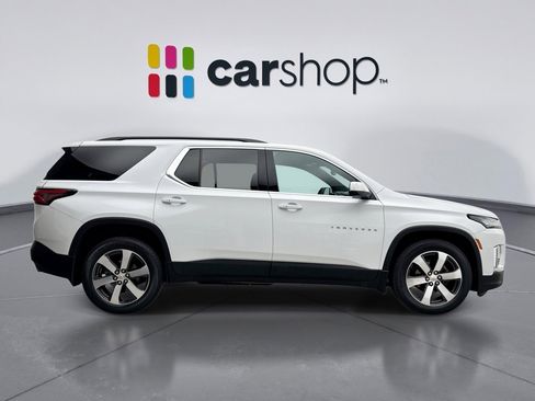 Used 2023 Chevrolet Traverse LT w/ LT Premium Package AWD/4WD image 6