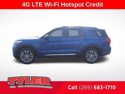 Used 2023 Ford Explorer XLT w/ Equipment Group 202A AWD/4WD image 4