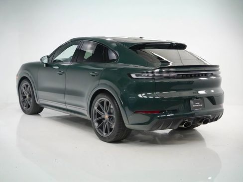 Certified 2025 Porsche Cayenne GTS image 3