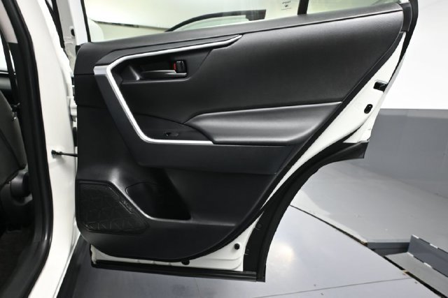 Used 2025 Toyota RAV4 LE FWD image 32