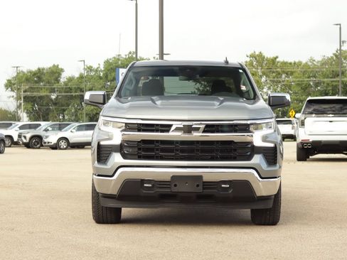 Used 2025 Chevrolet Silverado 1500 LT AWD/4WD image 2