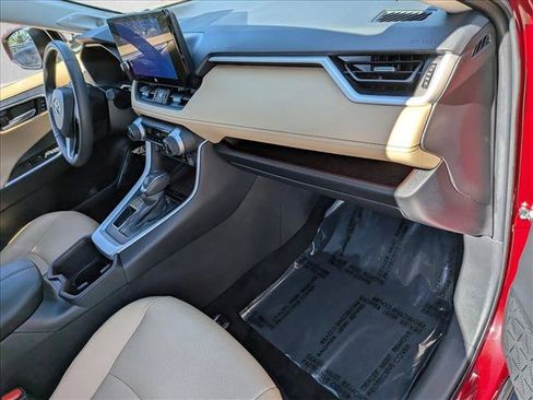 Used 2024 Toyota RAV4 Limited image 22