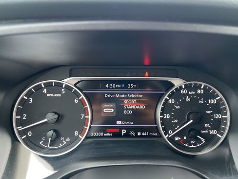 Used 2025 Nissan Rogue SV image 24