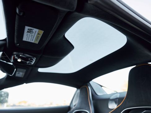 Used 2025 McLaren Artura image 78