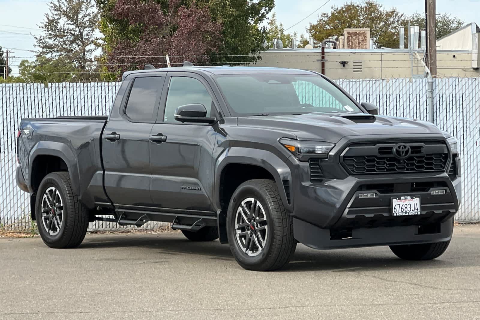 Certified 2025 Toyota Tacoma TRD Sport w/ TRD Sport Premium Package AWD/4WD image 7