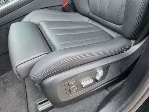 Used 2022 BMW X5 xDrive40i w/ Premium Package image 12