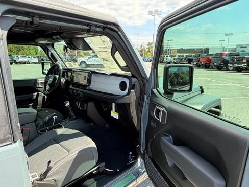 New 2026 Jeep Wrangler Sport AWD/4WD image 27