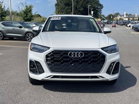 Certified 2024 Audi Q5 e Prestige w/ Prestige Package AWD/4WD image 2