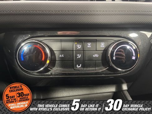 Certified 2025 Chevrolet TrailBlazer LT w/ Driver Confidence Package image 37