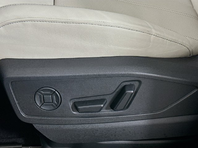 Used 2025 Audi Q5 Prestige AWD/4WD image 19