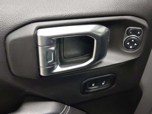 Used 2021 Jeep Wrangler Unlimited Sahara w/ Cold Weather Group image 25