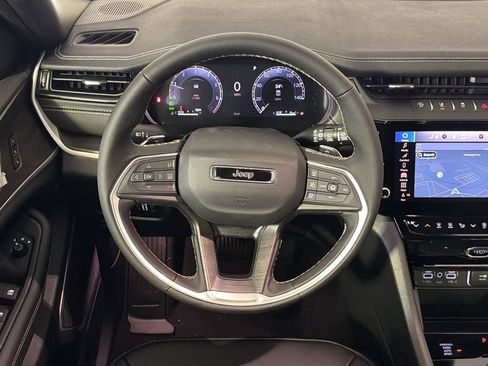 New 2026 Jeep Grand Cherokee L Limited image 25