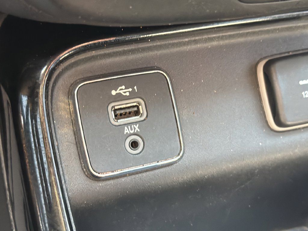 Used 2021 Jeep Compass Limited FWD image 27