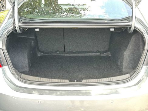 Used 2024 Chevrolet Malibu LT FWD image 28