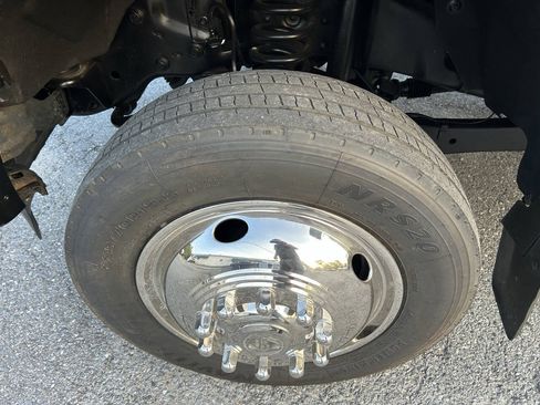 Used 2015 Ford F550 4x4 SuperCab Super Duty image 11