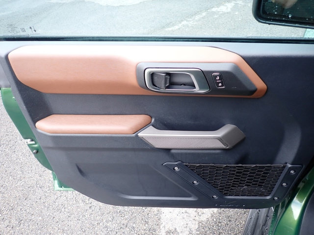 Used 2023 Ford Bronco Outer Banks AWD/4WD image 16