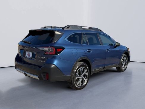Certified 2022 Subaru Outback Limited XT image 3