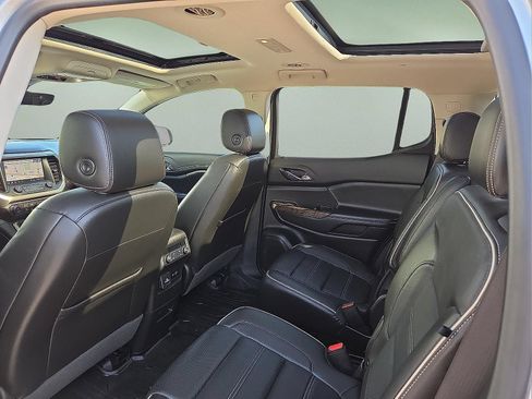 Used 2020 GMC Acadia Denali w/ Technology Package FWD image 20
