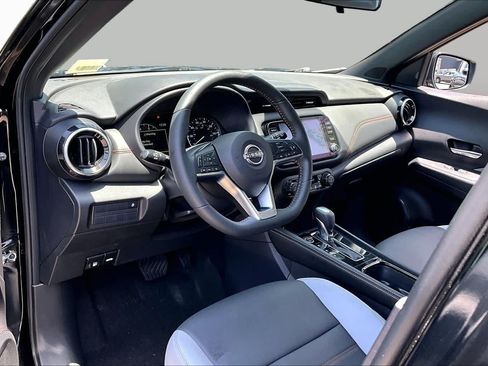 Certified 2024 Nissan Kicks SR w/ SR Premium Package FWD image 17