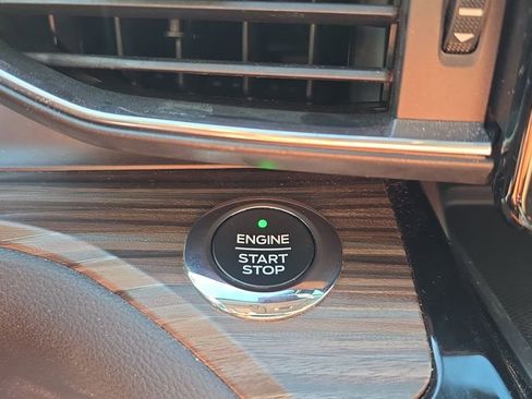 Used 2021 Ford Explorer Limited w/ Hybrid Equipment Group 310A image 19