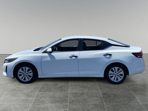 Used 2025 Nissan Sentra S FWD image 2