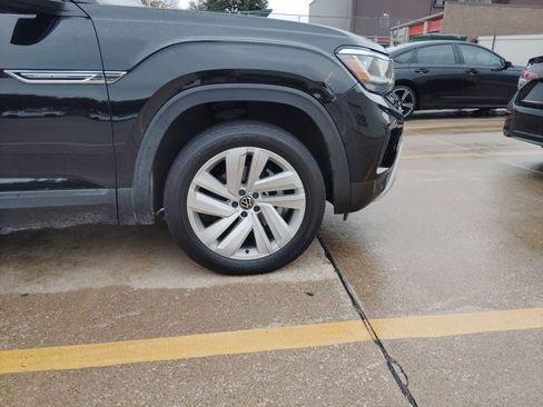 Used 2022 Volkswagen Atlas Cross Sport SE image 10