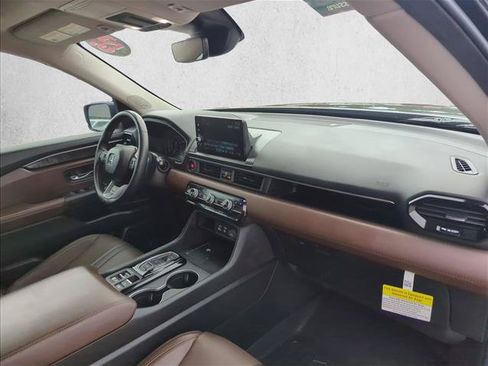 Used 2025 Honda Pilot Elite image 23
